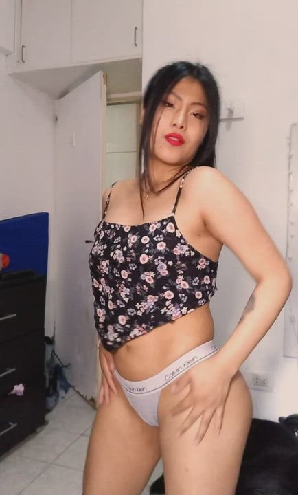 I hope that the 5 guys who see this like my petite body 💕