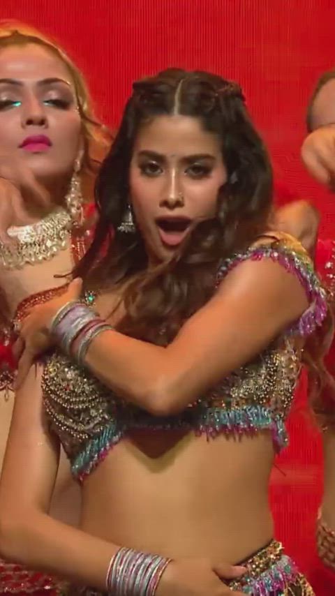 bollywood celebrity dance dancer dancing desi indian celebs indian-babes gif