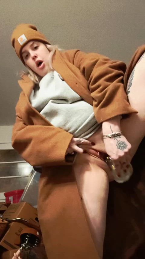 amateur cum curvy masturbating orgasm pussy pussy lips pussy spread squirting wet