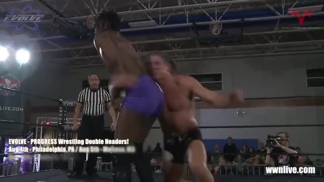 WWN Freebie: Matt Riddle vs. Shane Strickland (EVOLVE 104)