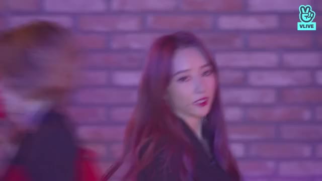 V LIVE - DREAMCATCHER X Rooftop Live - 드림캐쳐의 루프탑라이브! 3