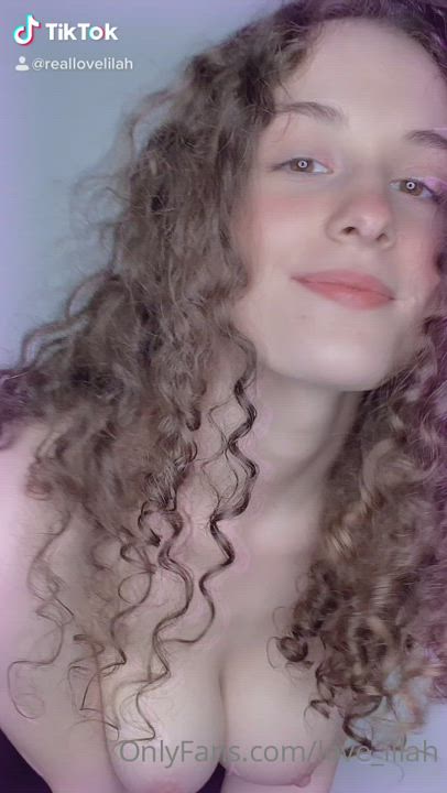 Babe Big Tits Boobs Dancing Huge Tits OnlyFans Small Tits TikTok gif
