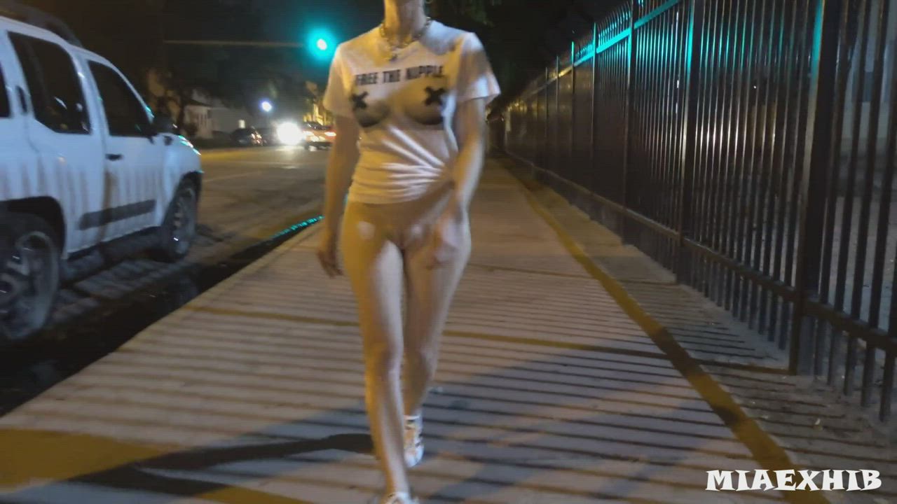Hi guys! Here's a new clip! Don't forget to participate to my little game on Twitter