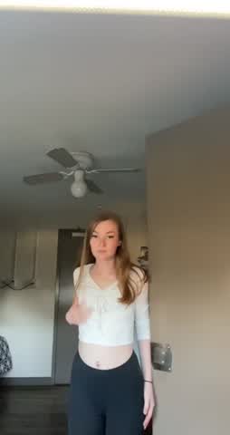 Just turned 18!? Tried my first dick literally last week!? Ready to try more, I honestly