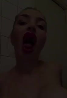 Nikki Bimbo Lips