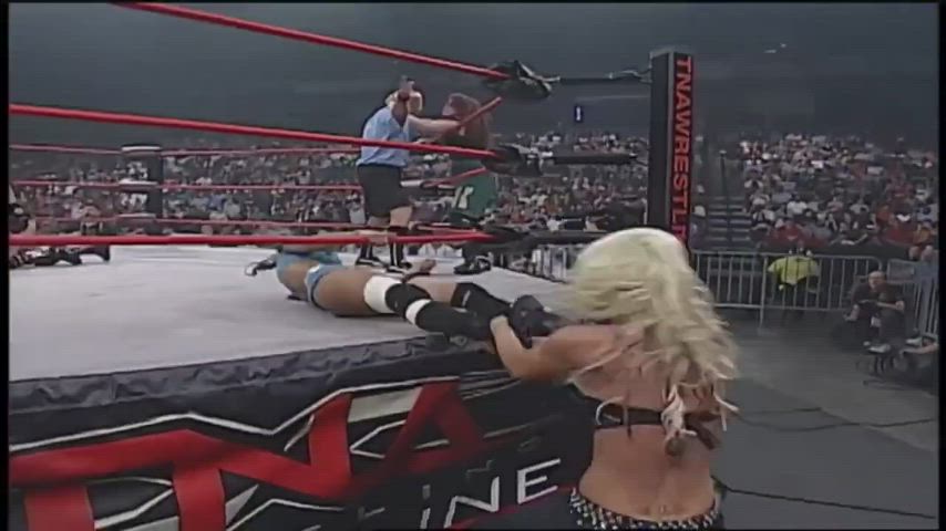 Gail Kim getting that sexy leg worked