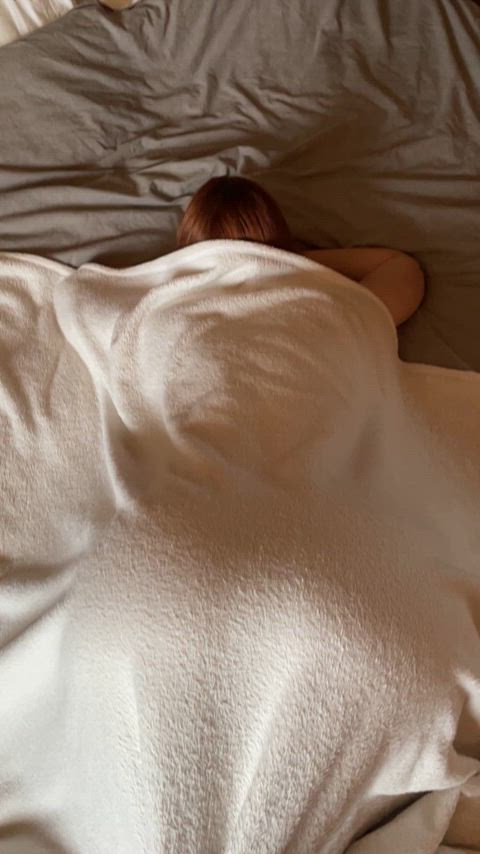 ass back arched big ass bubble butt cute non-nude panties redhead shorts tiktok big-asses