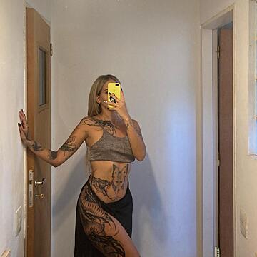 hi, do you think my new tattoo is hot?