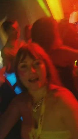 dancing girls turkish gif