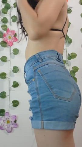 I want to sit on your face very much