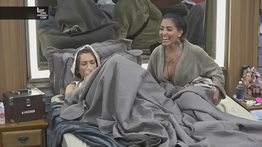 MC MIRELLA oops nipple on reality show