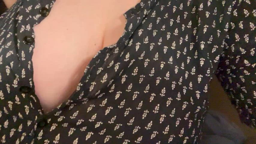 amateur bbw big tits boobs huge tits milf nsfw natural tits pawg titty drop gif