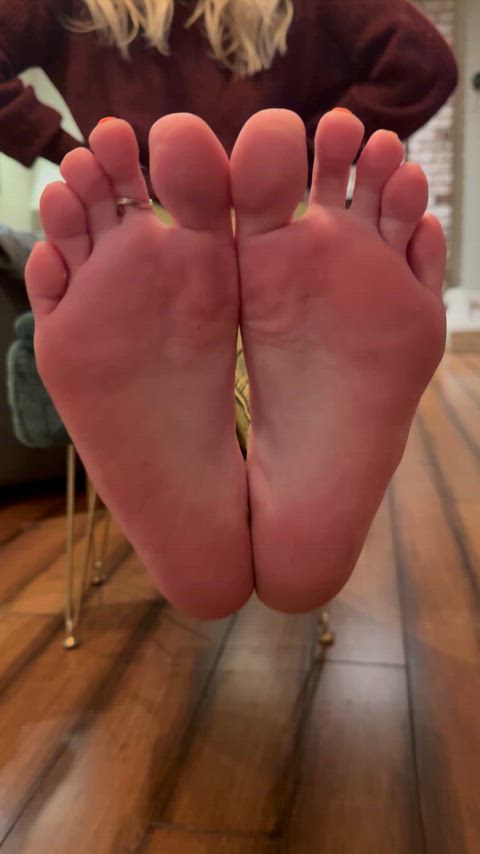 foot fetish soles toes gif