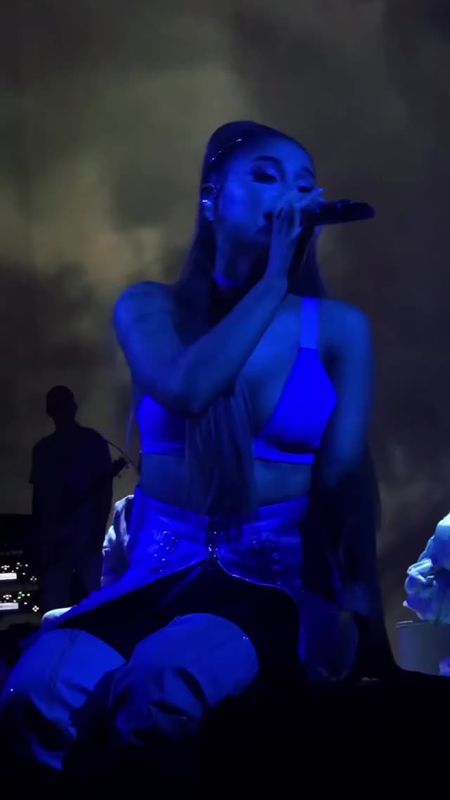 2019SweetenerTour-10-15-Needy1