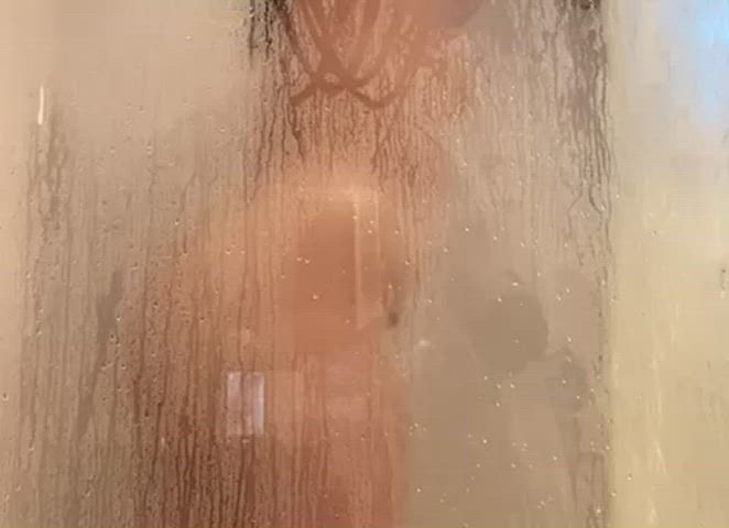 Who fancies naked dancing? 😈🚿