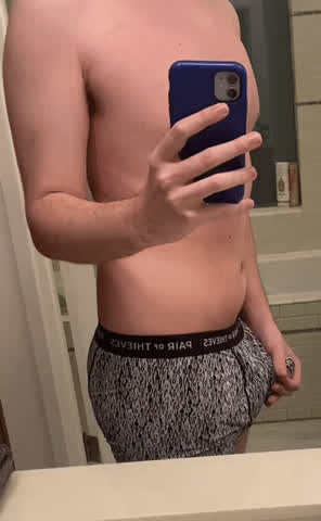 I always love these dick-reveal posts so I made my own. Y'all like what you see?