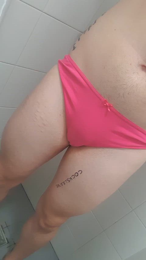 amateur pissing wetting gif