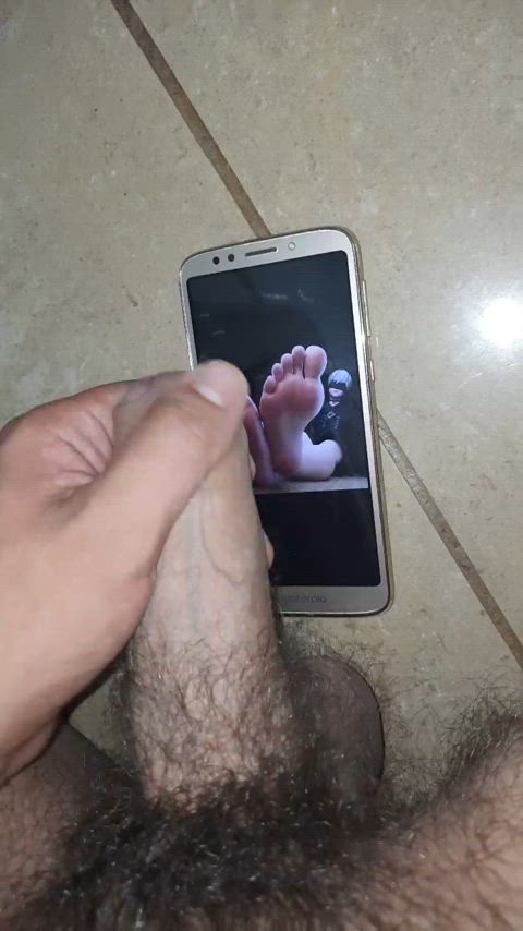 cum cum on feet feet feet fetish femboy hentai masturbating tribute gif
