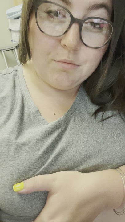 Can’t help myself at work (f)