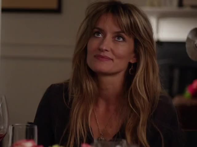 Californication S05E04 - Fingers in ears reaction