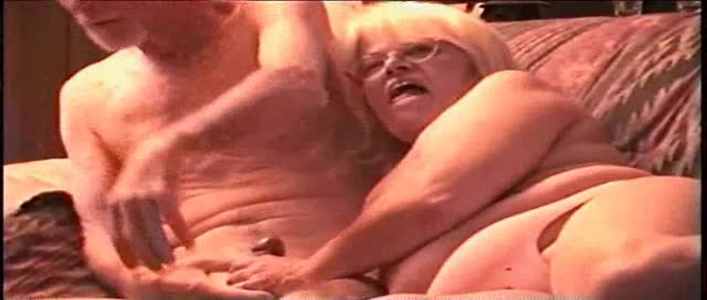 sucking mein her pink panties