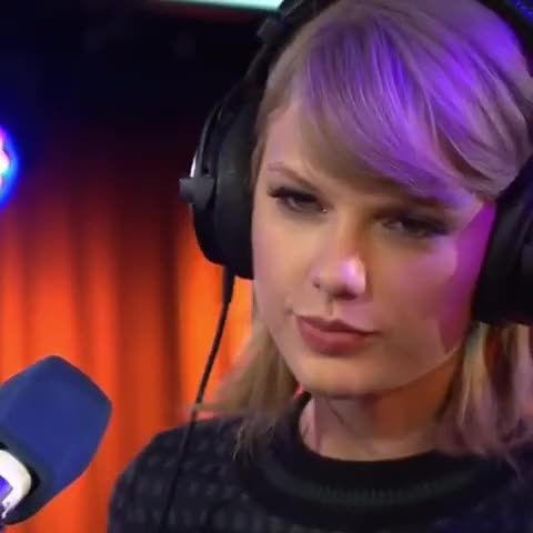 Celebrity Taylor Swift gif