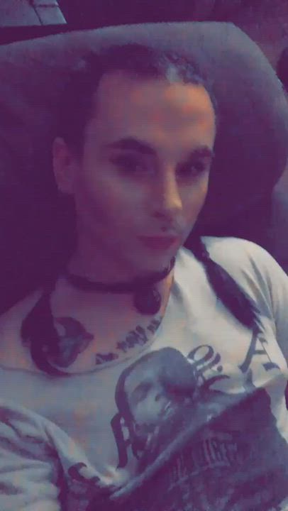 Oh don’t worry about this babe, unless you wanna play with it 🤷🏻‍♀️