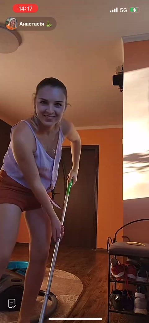 amateur downblouse milf natural tits nipslip tiktok tits gif