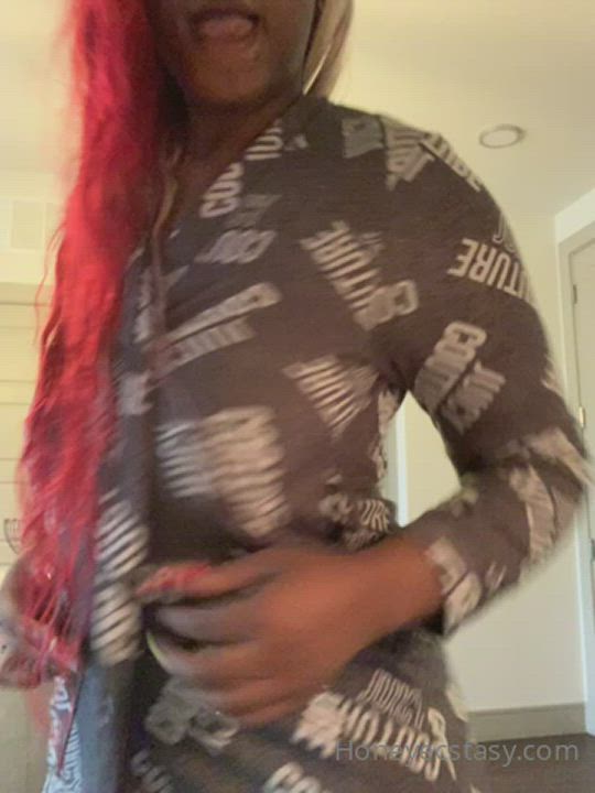 Amateur Bouncing Tits Ebony Female gif