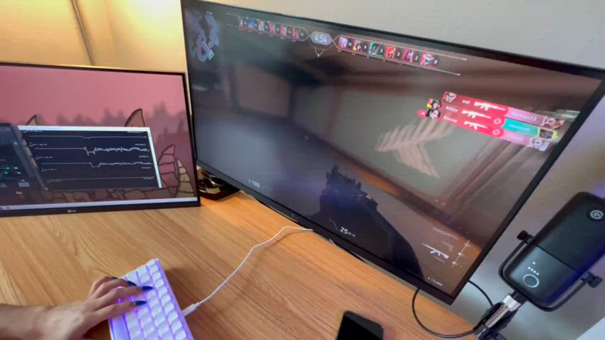 I invited my best friend to play games together and now he is using me as him freeuse