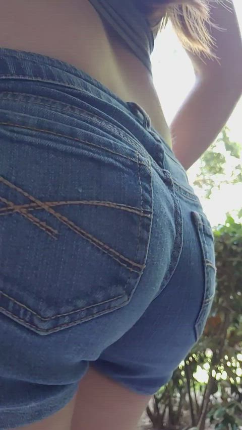 Every once in a while, I'll remind you that I have a nice tight ass too! 🍑