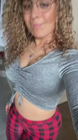 bouncing tits cleavage close up dancing tit worship gif