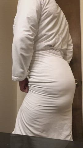 Allowed husband just a robe while serving my girlfriend and I wine tonight. Do you