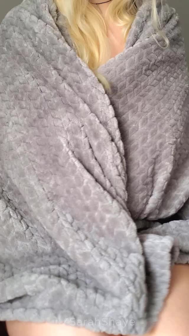 Come cuddle me and my titties ?