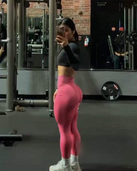 asian ass athletic big ass booty bubble butt cute gym workout yoga pants gif