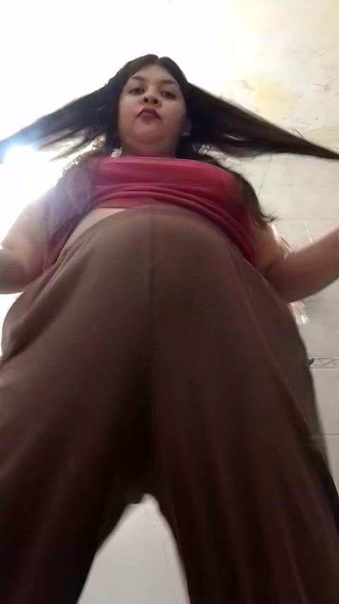 hairy pussy pee peeing stretchmarks belly chubby-girls hairy-girls gif