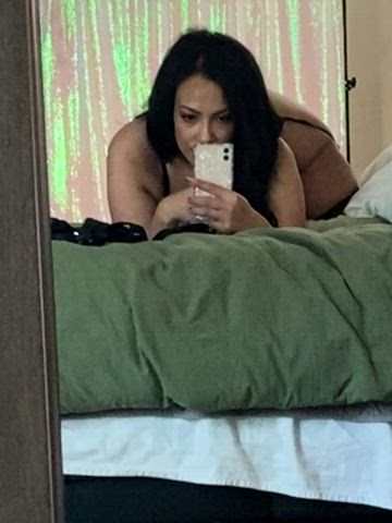 Little wiggle in the mirror