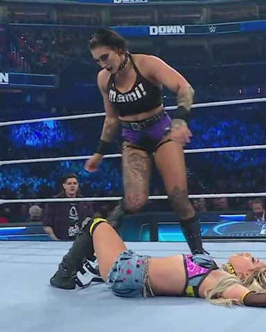 alt ass big ass big tits goth huge tits muscles muscular girl tattoo wrestling gif