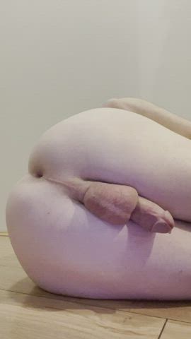 I thought you might like to see me finger my ass for a change ??