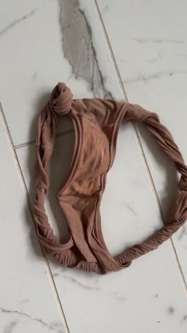 MILF-stained panties <gusset vid>