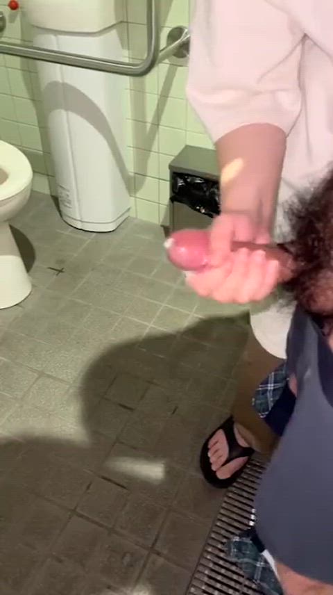 Amateur CFNM Cum Cumshot Handjob Homemade Orgasm Post Orgasm Public r/BestAmateurCumshots