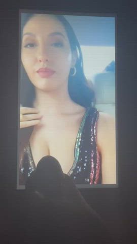 Her cleavage was hot !