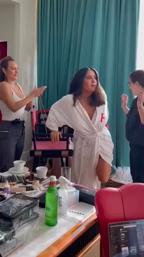 actress brunette celebrity dancing hispanic salma hayek gif