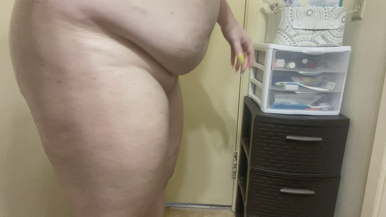Do you think I can squirt and shake my ass?