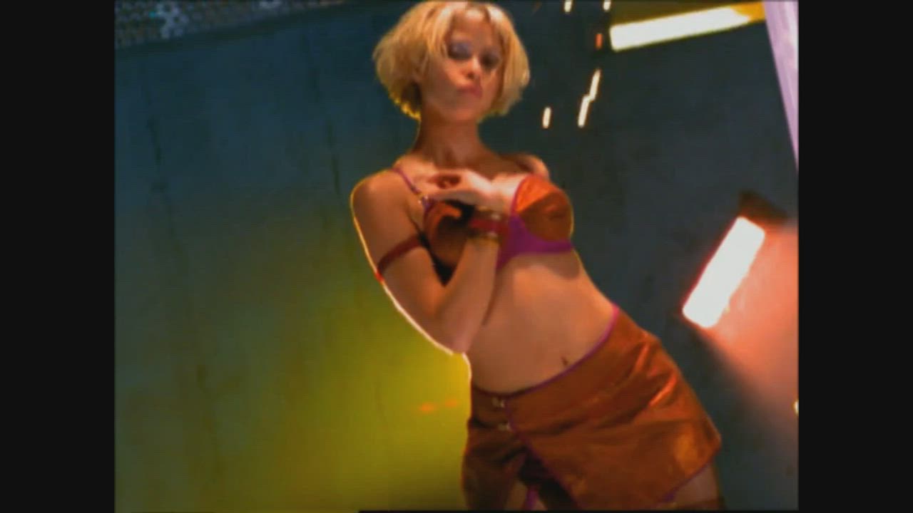 Jennifer Sky (Cleopatra 2525)