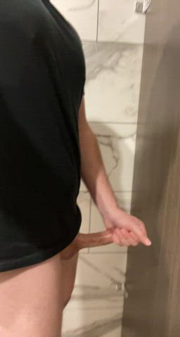 [32] Hotel lobby
