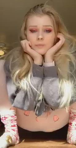 Boob out ?