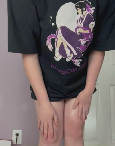 I’m so fucking Horny! My pussy is dripping, comment something filthy about me,